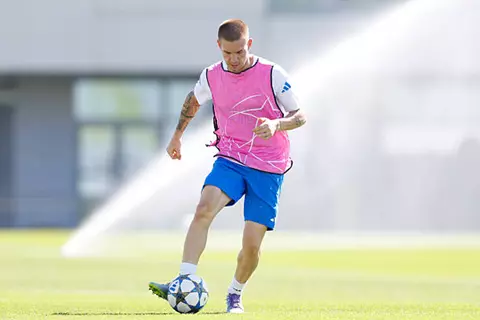 ماستانتونو يغادر معسكر منتخب الأرجنتين